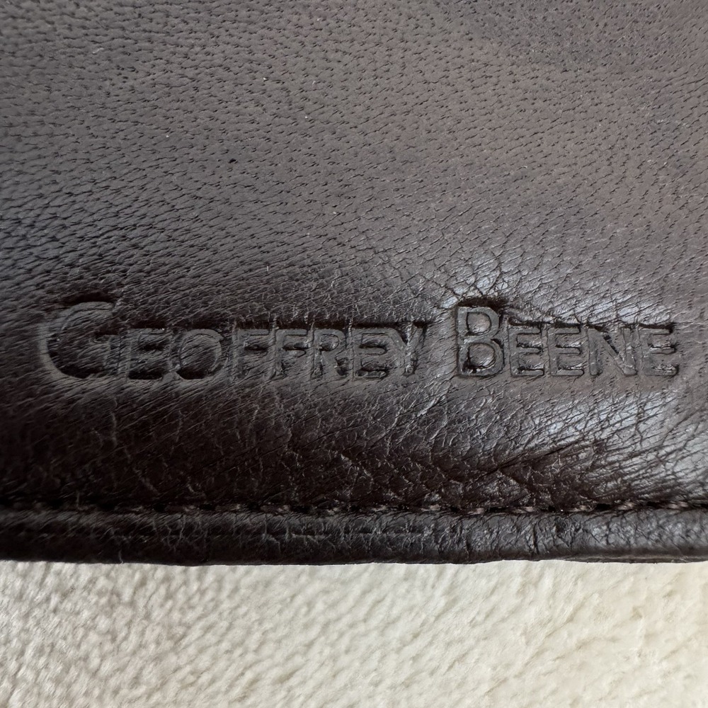 Geoffrey Beene Genuine Leather Breast Pocket Secretary Wallet Brown Vintage